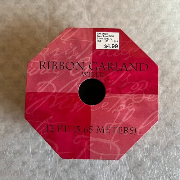 Assorted Christmas Ribbon/Garland - 12-foot length each - 5 Spools (Unopened) - Picture 6 of 16